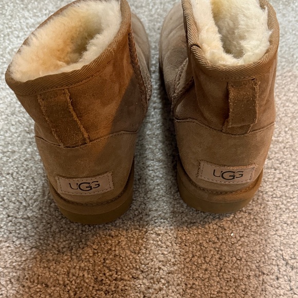 UGG Classic Tan Sheepskin Boots - Picture 2 of 7